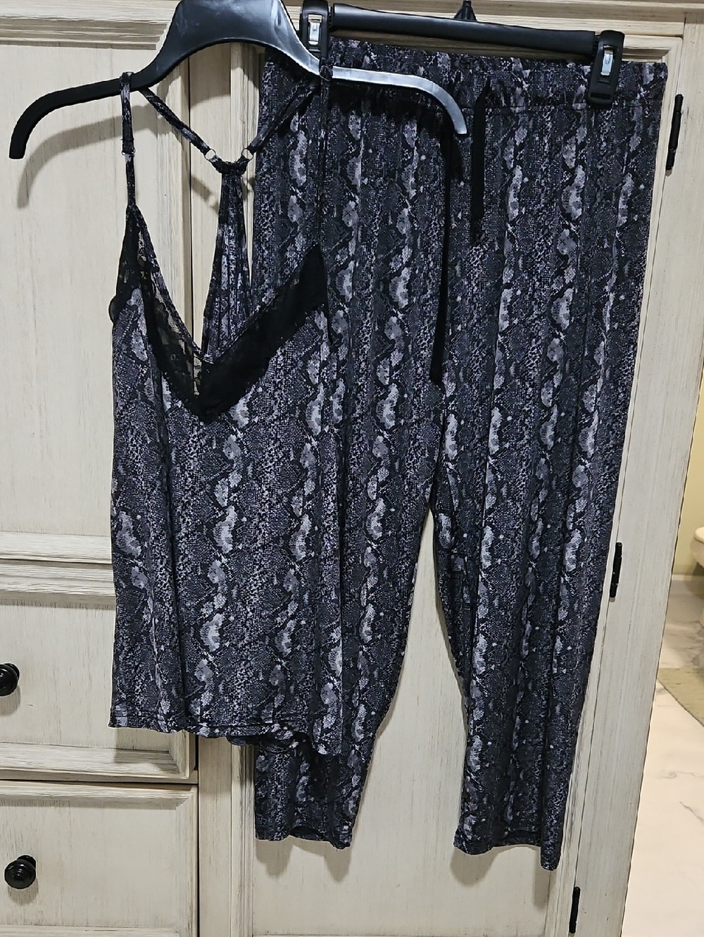 BCBGMaxAzria Black Snake-Print Cami & Pants Pajama Set